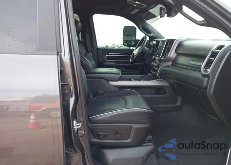 2020 Ram 2500 Laramie 4X4 6'4 Box z USA, uszkodzony, nr VIN 3C6UR5FL5LG252436